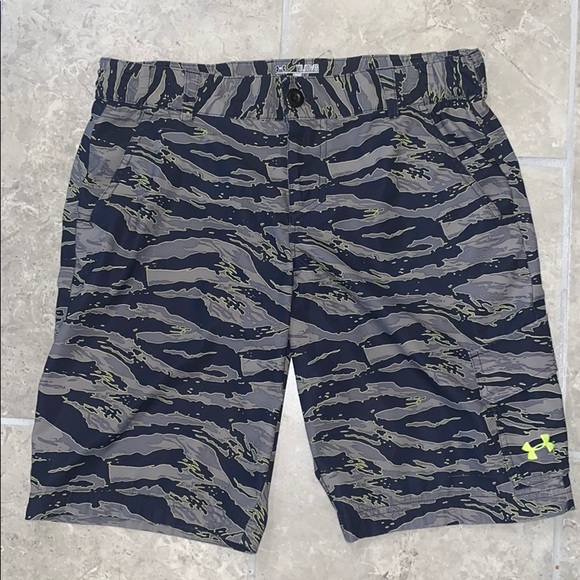 Under Armour Other - Golf shorts Under Armour heatgear youth XL